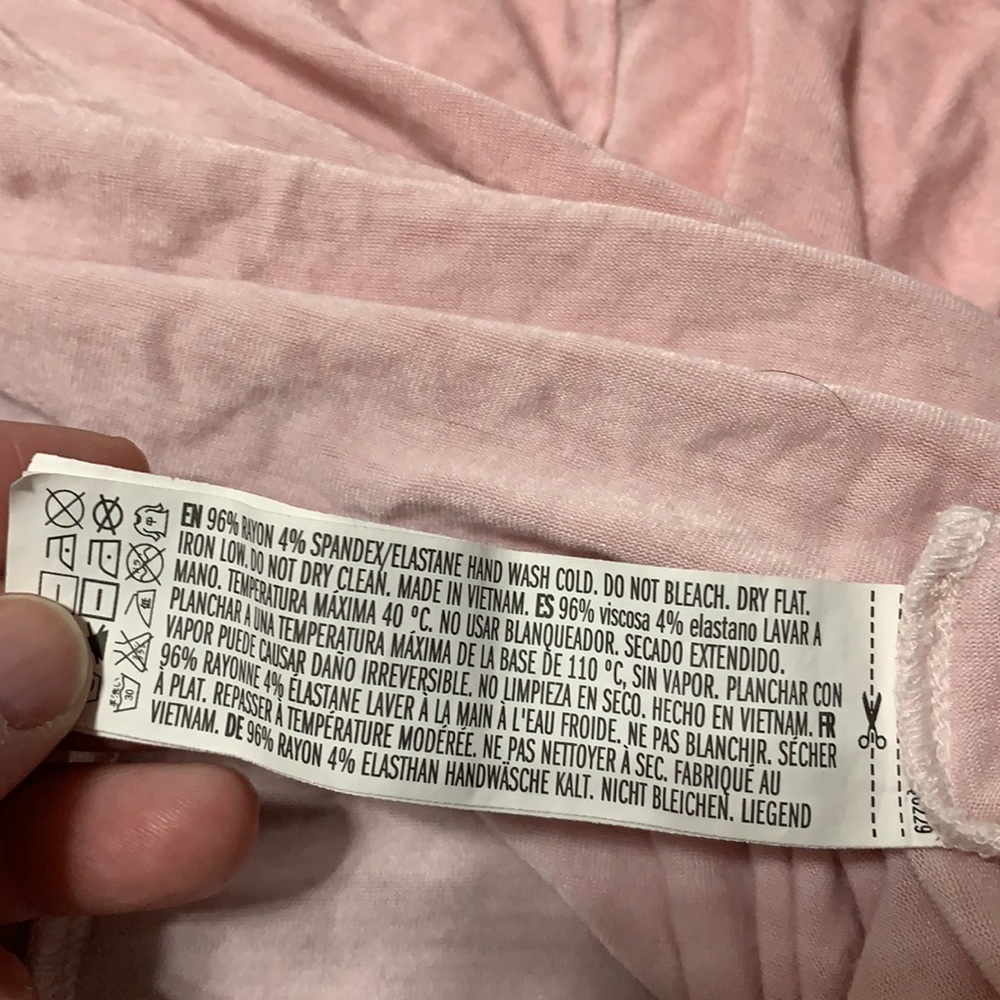F21 plus high low top - Picture 7 of 7